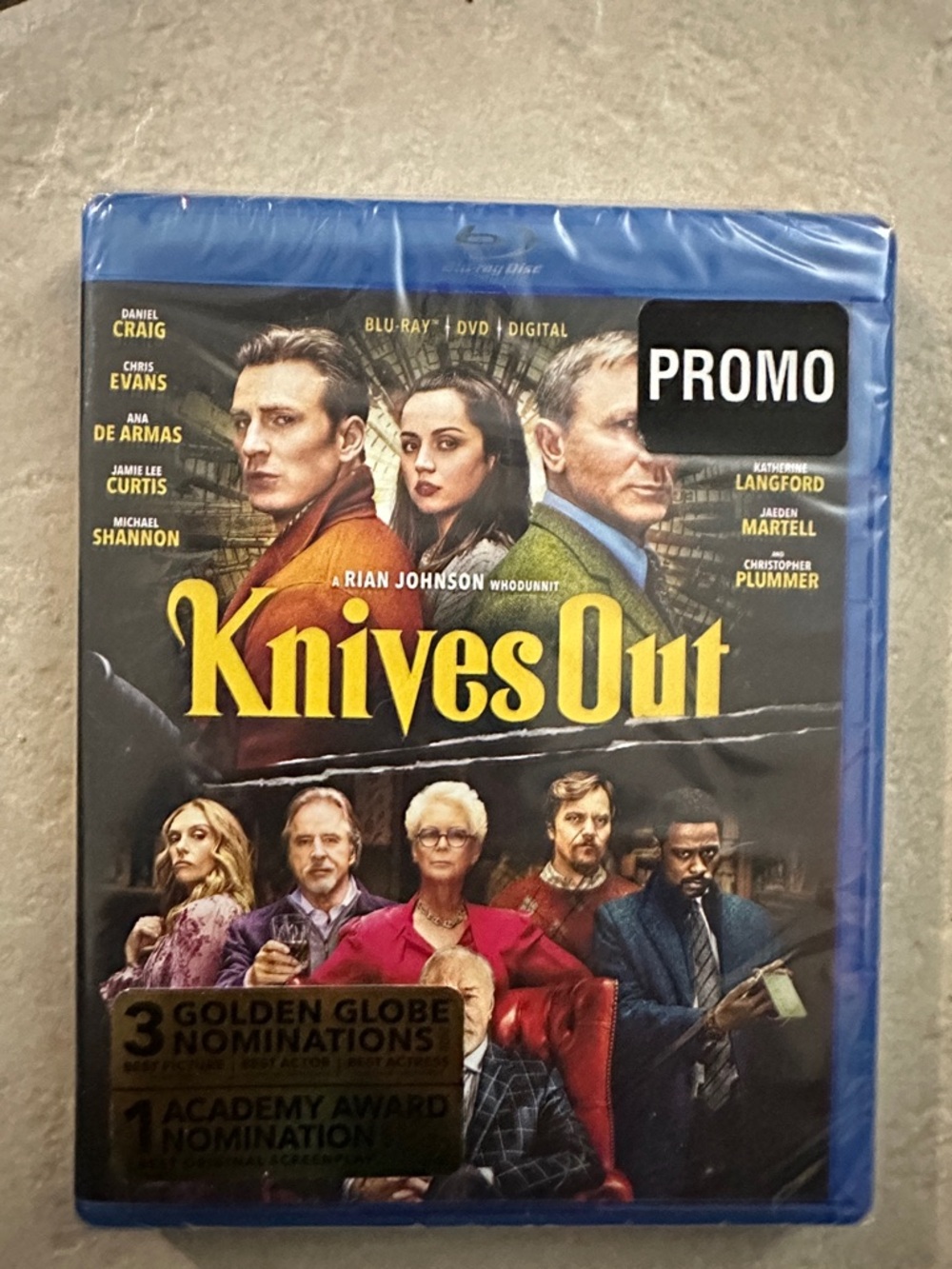 Knives Out Blu-ray Movie - Blue & Black Cover